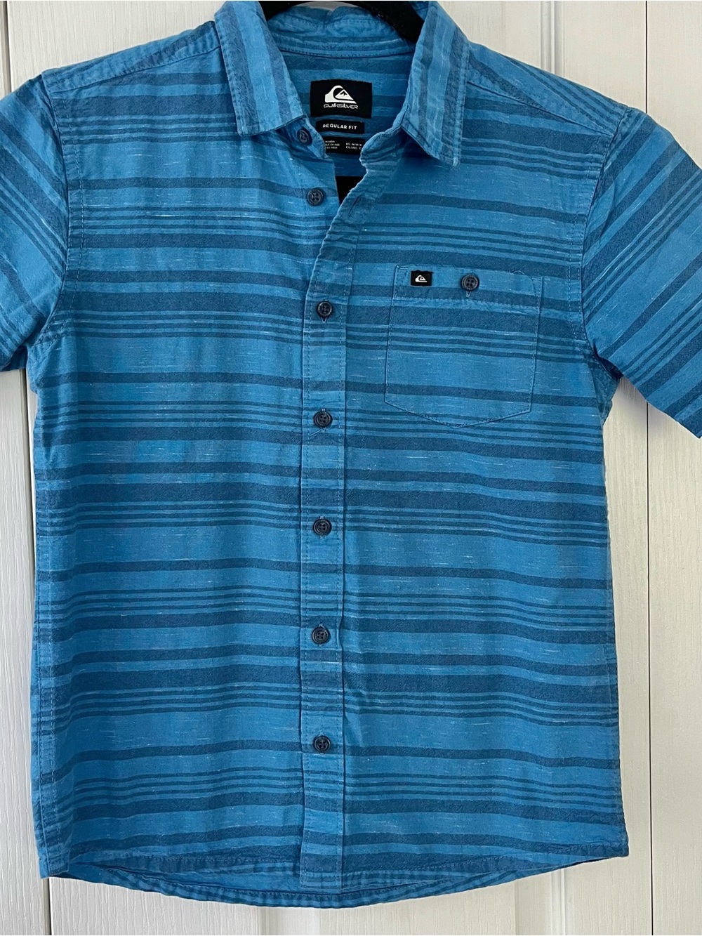 Boys Quicksilver Short-Sleeve Button Down Shirt M Blue with stripe pattern